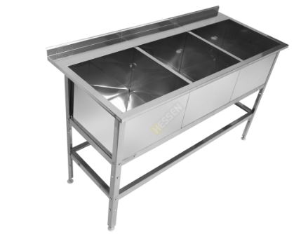 Ванна моечная трехсекционная с бортом под смеситель HESSEN ВМП 3/6 оц (1700х700х870 мм)