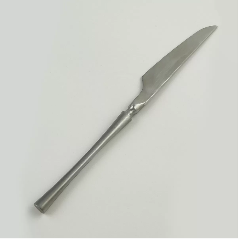 Нож столовый ,серебряный матовый цвет,серия "1920-Silver" P.L.