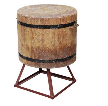 Колода разрубочная напольная дуб d=50-59 см. h=50 см. (с подст.метал. h=30 см)